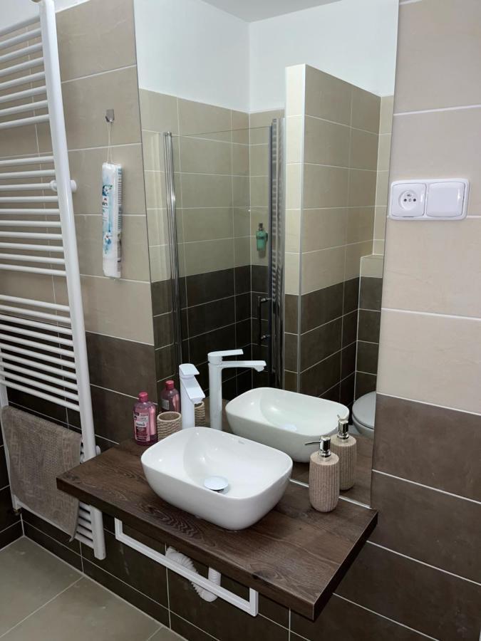 Apartmany Nezarka A Privatni Wellness 인드르지후프흐라데츠 외부 사진