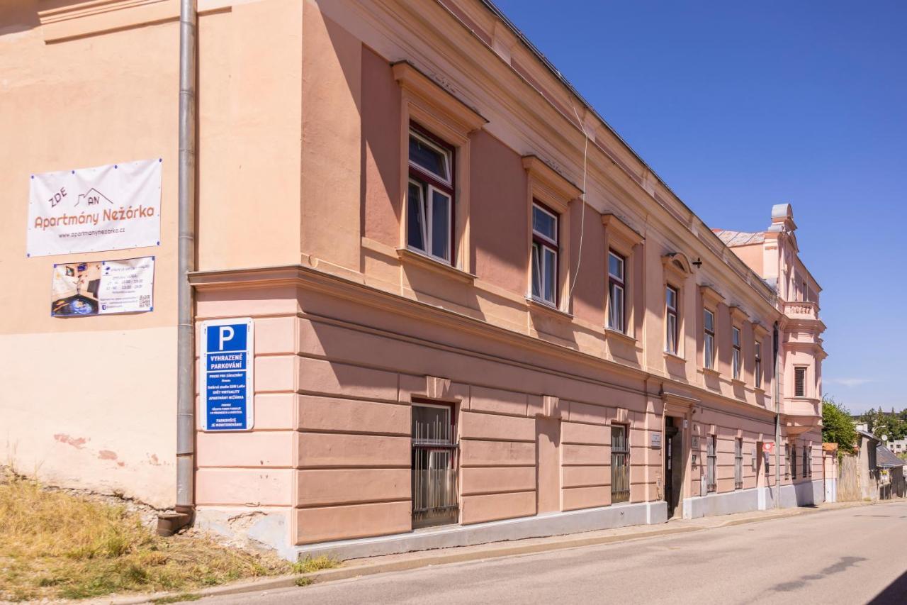 Apartmany Nezarka A Privatni Wellness 인드르지후프흐라데츠 외부 사진