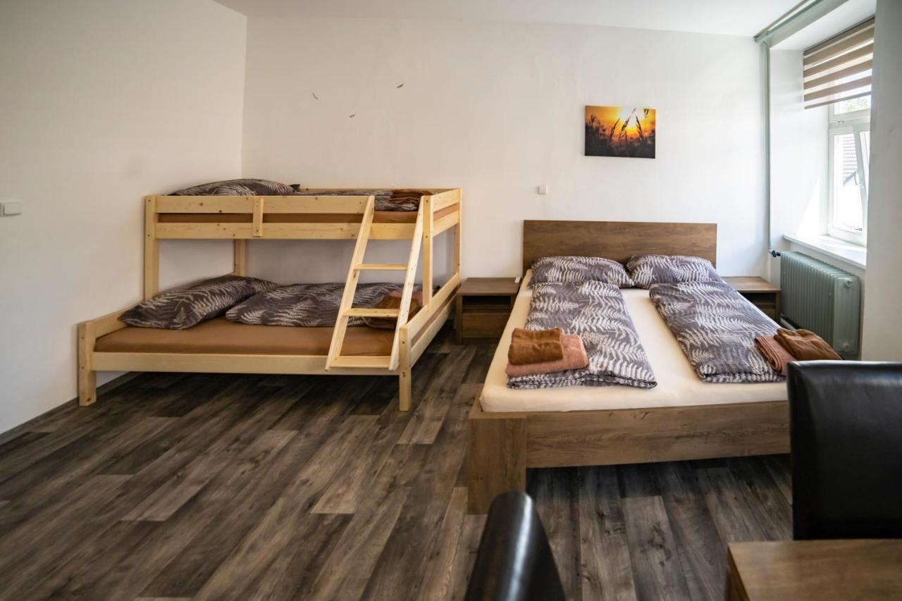 Apartmany Nezarka A Privatni Wellness 인드르지후프흐라데츠 외부 사진