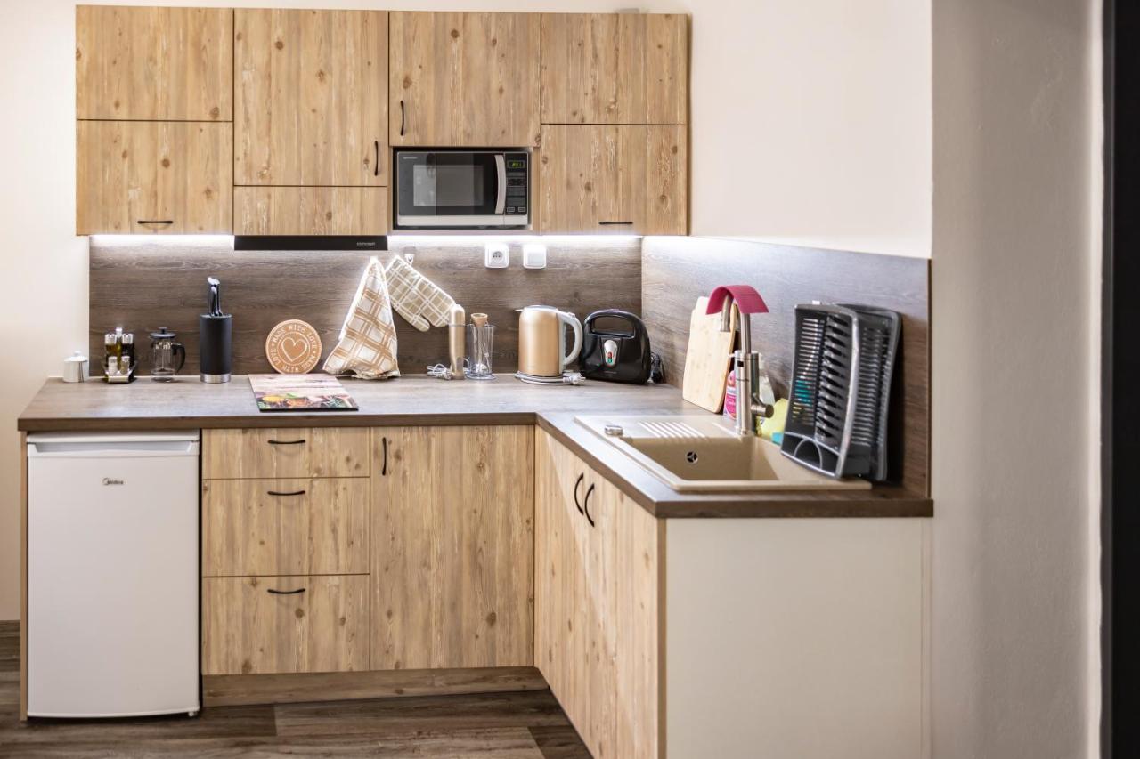 Apartmany Nezarka A Privatni Wellness 인드르지후프흐라데츠 외부 사진