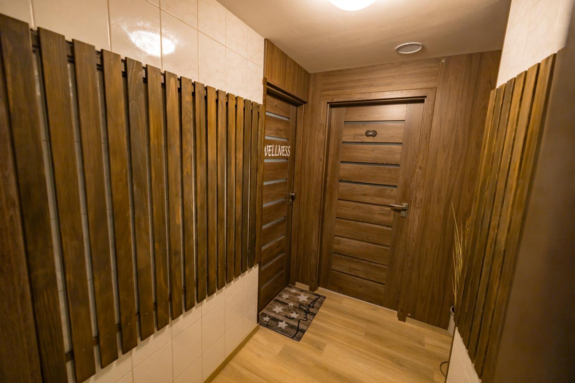 Apartmany Nezarka A Privatni Wellness 인드르지후프흐라데츠 외부 사진