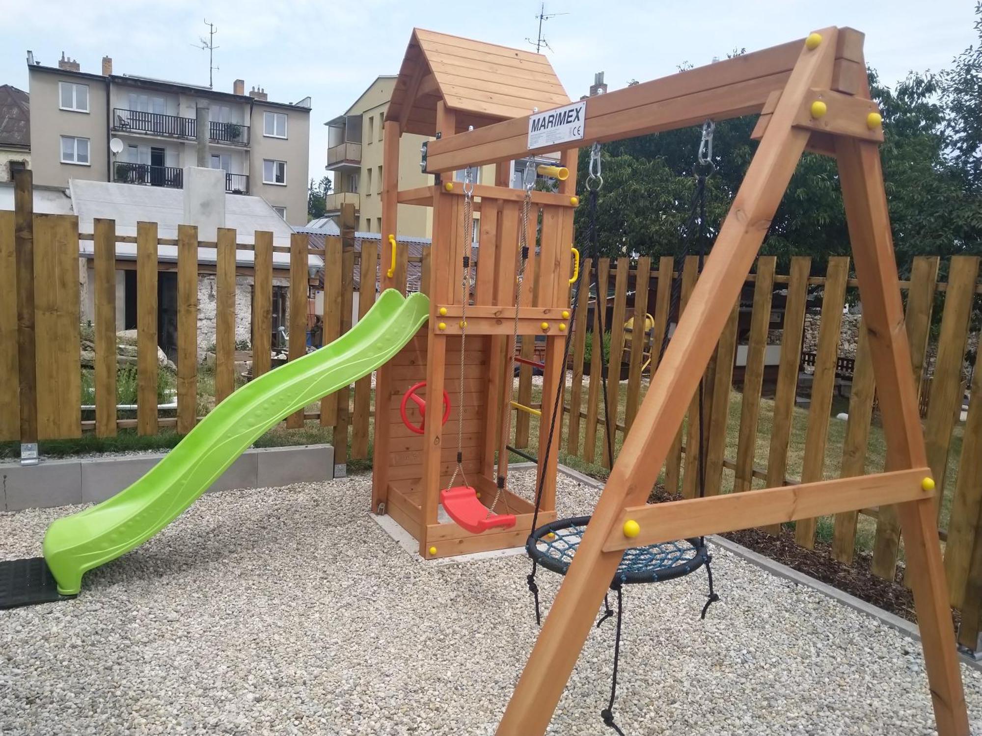Apartmany Nezarka A Privatni Wellness 인드르지후프흐라데츠 외부 사진