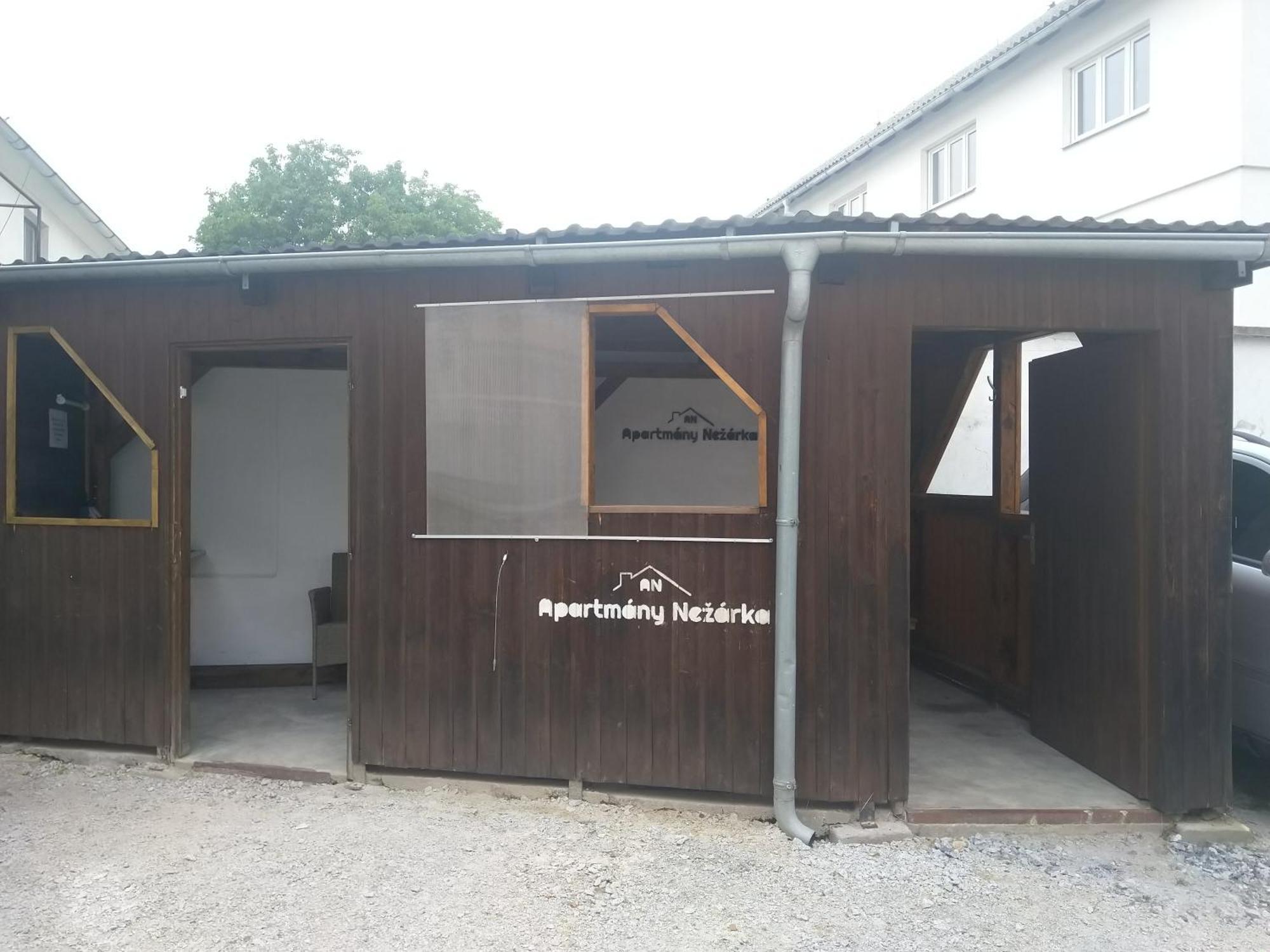 Apartmany Nezarka A Privatni Wellness 인드르지후프흐라데츠 외부 사진